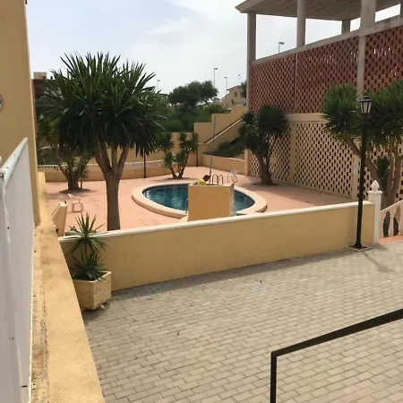 Amazing Villamartin House Sleeps 6 With Pool Сasa de vacaciones *