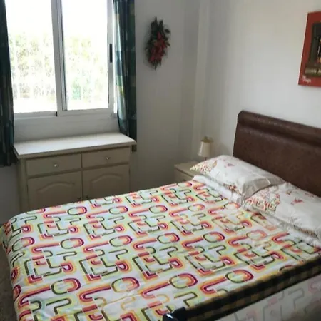 Сasa de vacaciones Amazing Villamartin House Sleeps 6 With Pool *